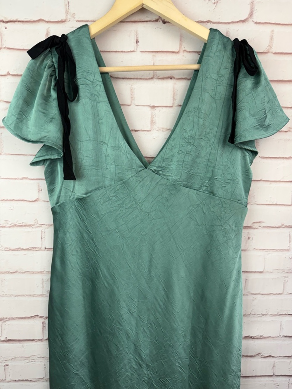 Green Satin V-Neck Dress with Black‎ Ribbon Shoulders